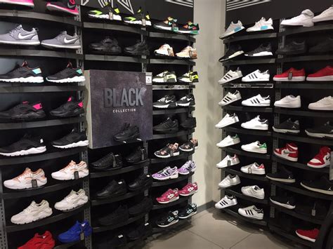 Schoenenwinkel Foot Locker .